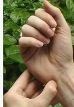 reflexologie_main_anxiété_pointdesérenité